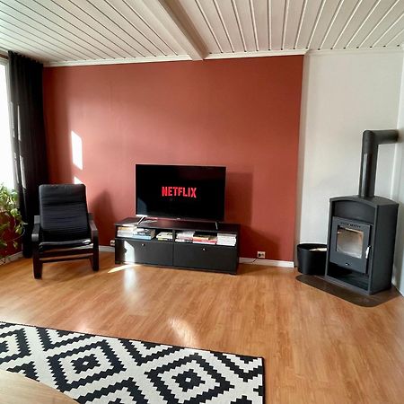 Sentral Og Fargerik Bygardsleilighet Halden Luaran gambar