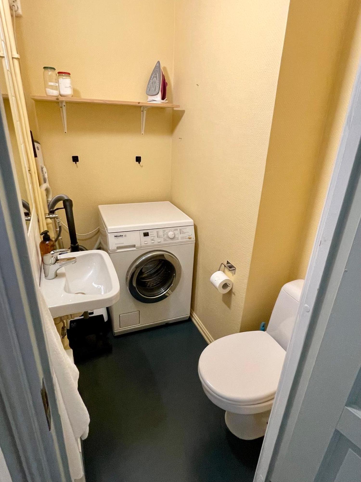 Sentral Og Fargerik Bygardsleilighet Halden Luaran gambar