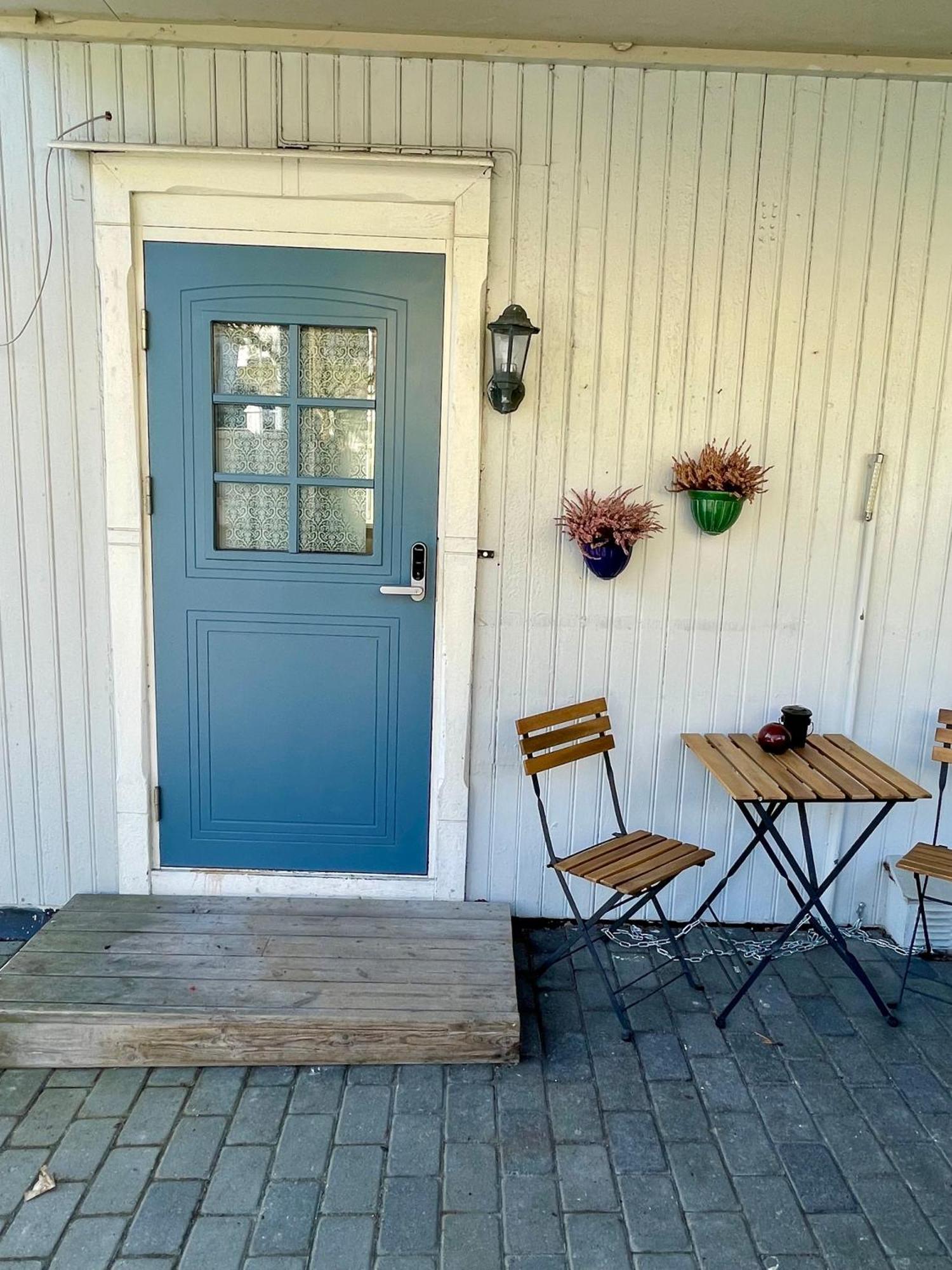 Sentral Og Fargerik Bygardsleilighet Halden Luaran gambar